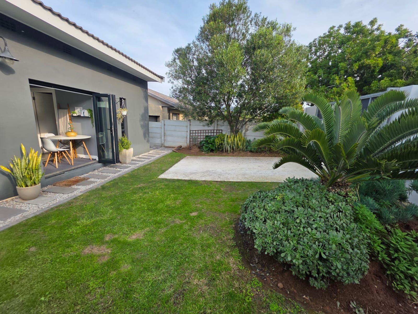 Tiny Home on Broadway self-catering tiny home in Fernglen, Port Elizabeth