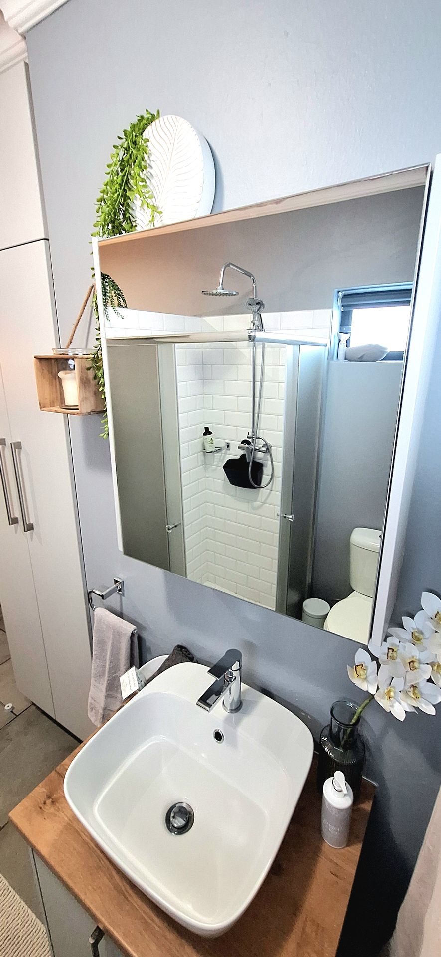 Tiny Home on Broadway – Bathroom, photo 3