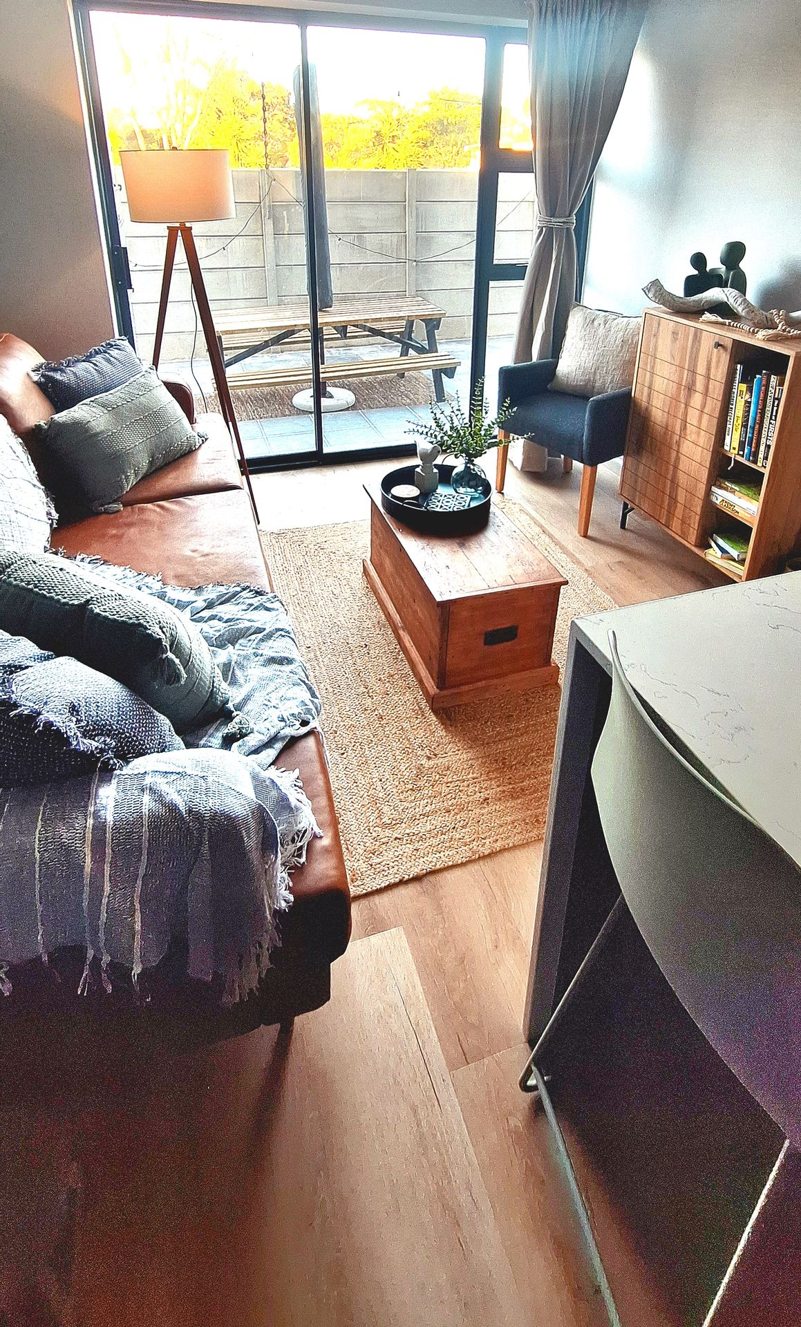 Retreat on 3rd – Living Area, photo 3