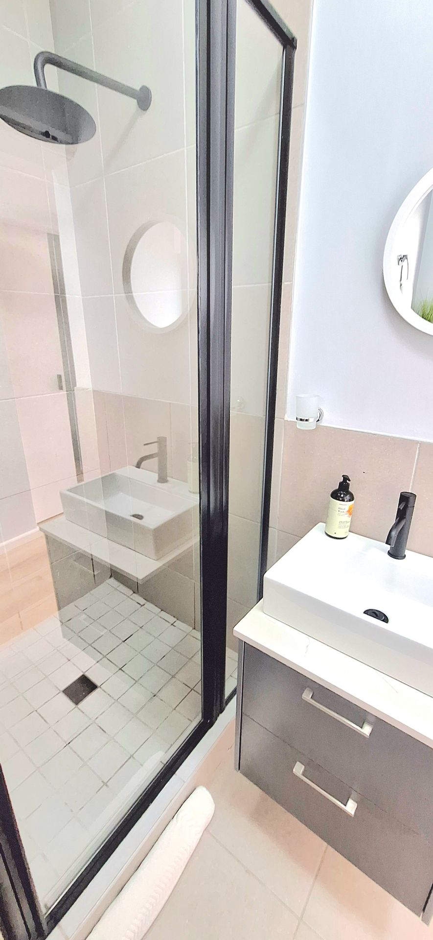 Retreat on 3rd – Bathroom, photo 2
